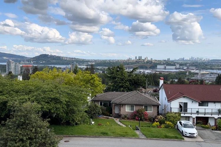 962 Whitchurch Street North Vancouver, BC - 30