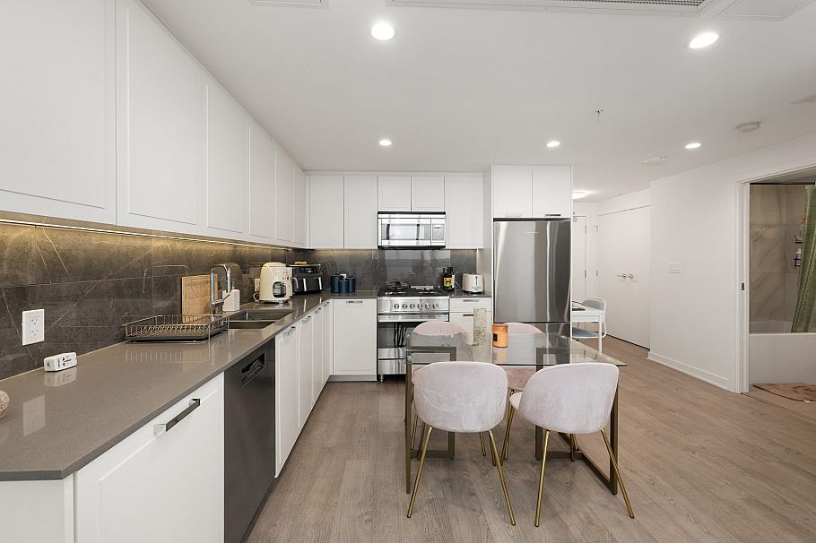 1705 1401 Hunter Street North Vancouver, BC - 6