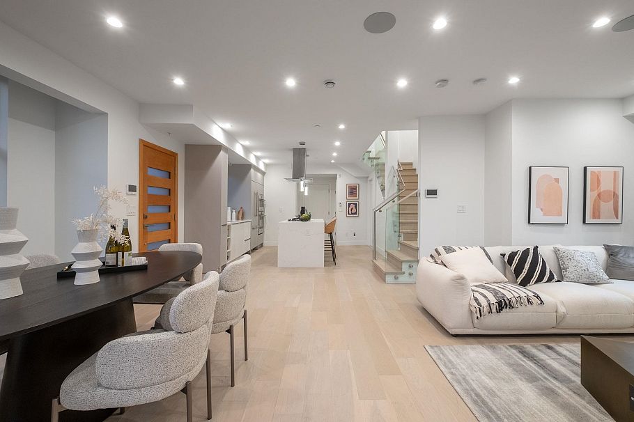 2 432 E 1st Street North Vancouver, BC - 5