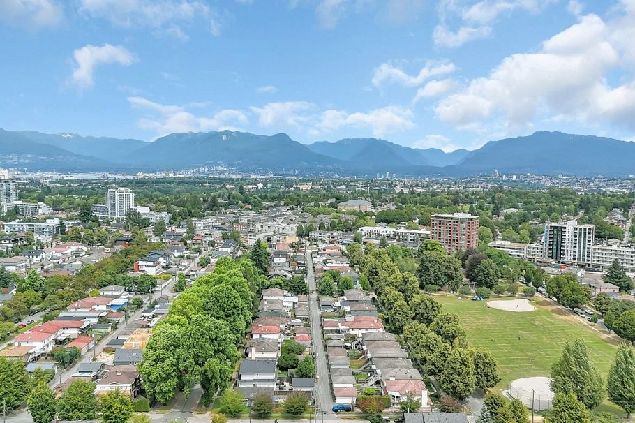 5338 Chambers Street Vancouver, BC - 13