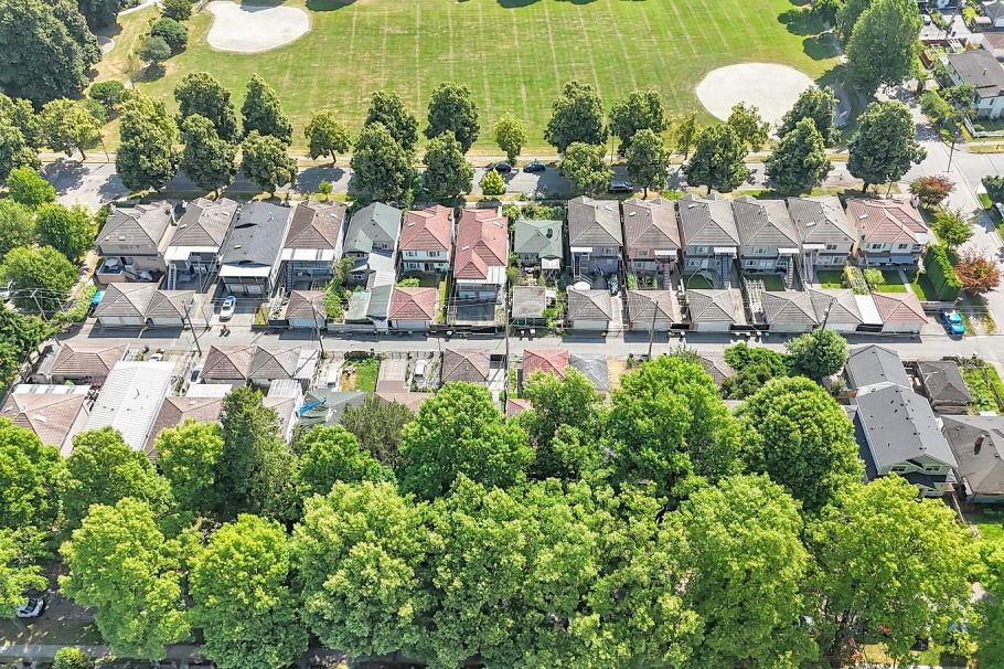 5338 Chambers Street Vancouver, BC - 11