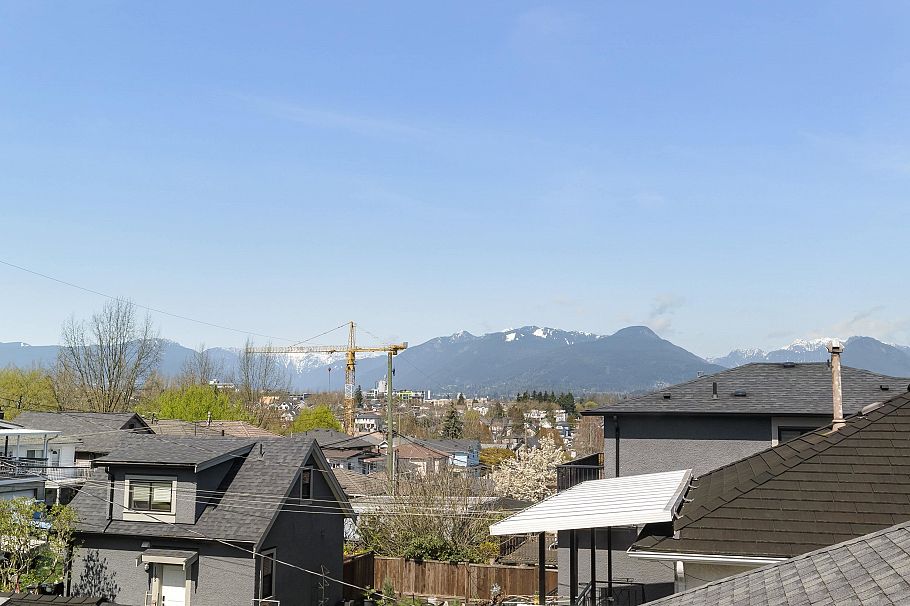 2 1243 Nootka Street Vancouver, BC - 40