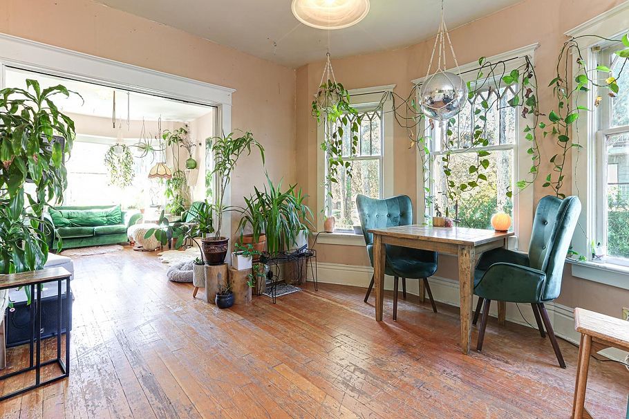 333 E 13th Avenue Vancouver, BC - 9