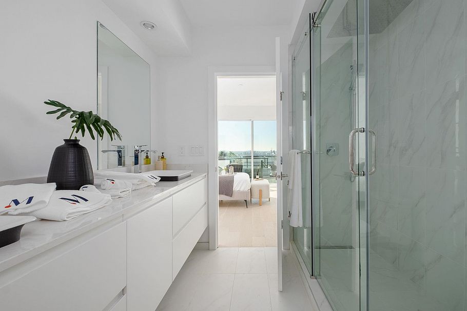 2 432 E 1st Street North Vancouver, BC - 27