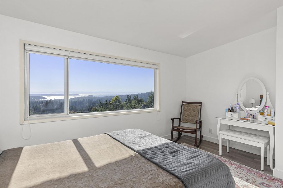 637 Alpine Court North Vancouver, BC - 13