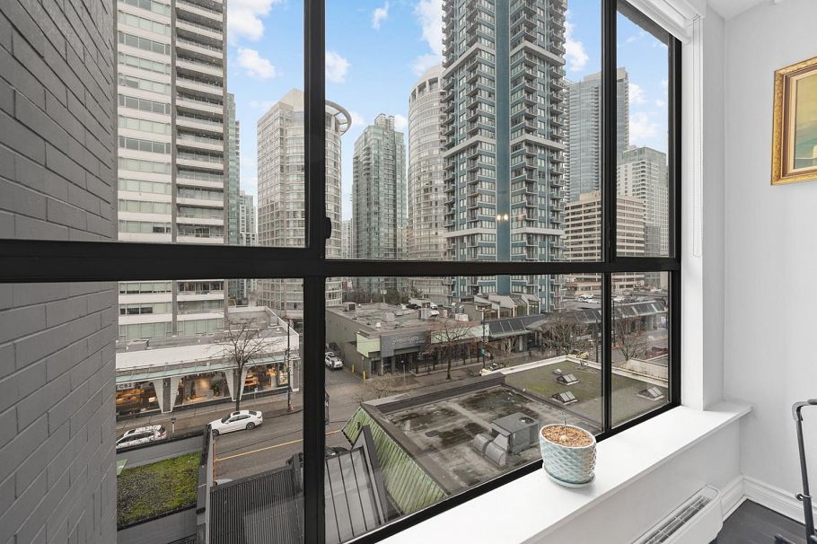 602 1270 Robson Street Vancouver, BC - 17