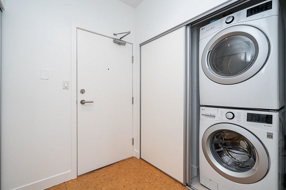 303 2828 Main Street Vancouver, BC - 25