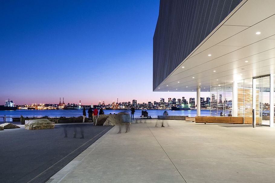 405 305 Lonsdale Avenue North Vancouver, BC - 35