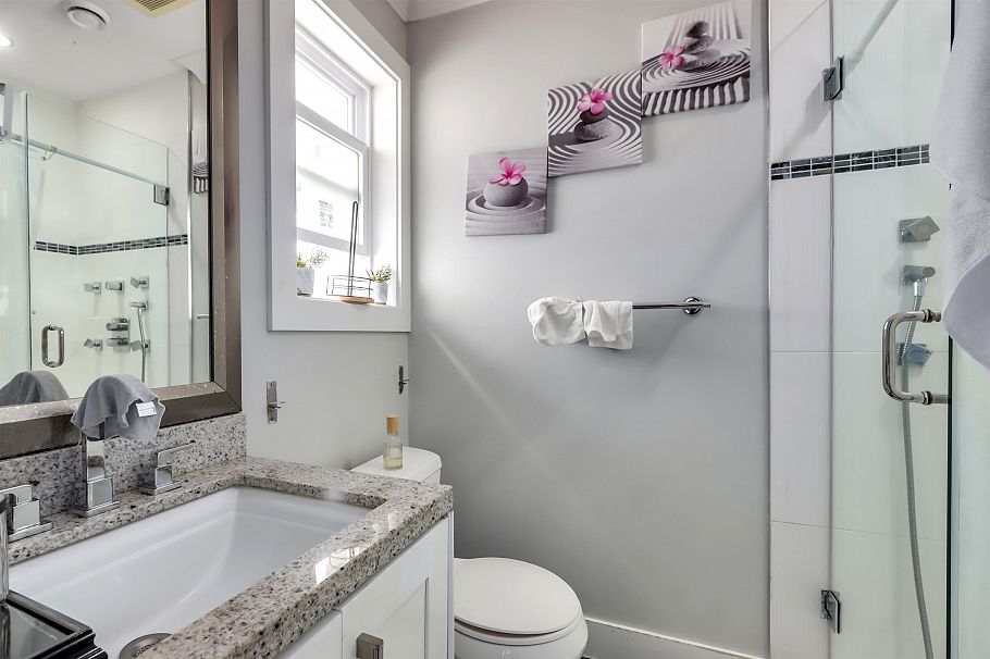 8363 Victoria Drive Vancouver, BC - 10