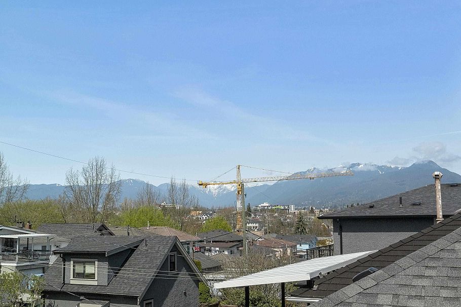 1 1243 Nootka Street Vancouver, BC - 36