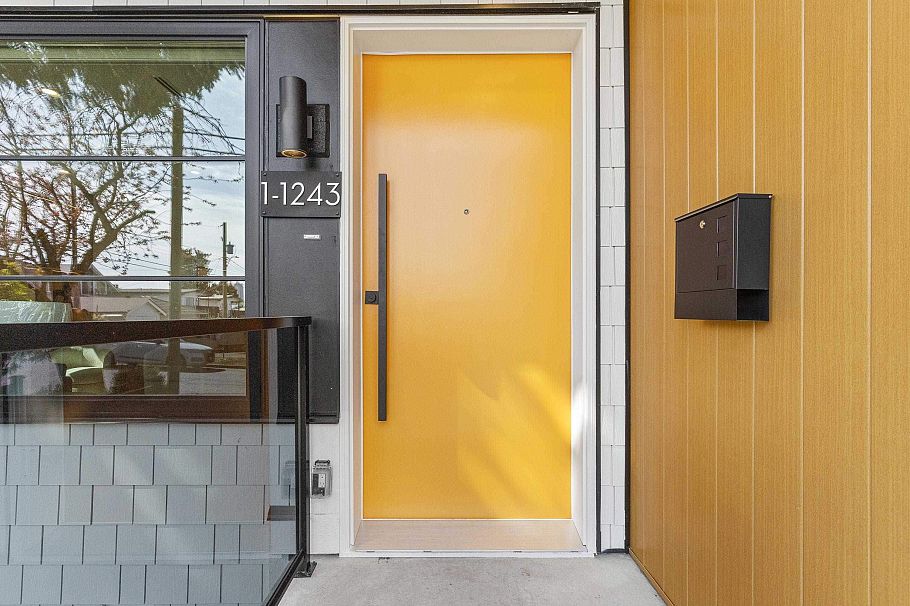 1 1243 Nootka Street Vancouver, BC - 3