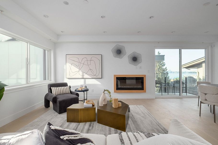 2 432 E 1st Street North Vancouver, BC - 25