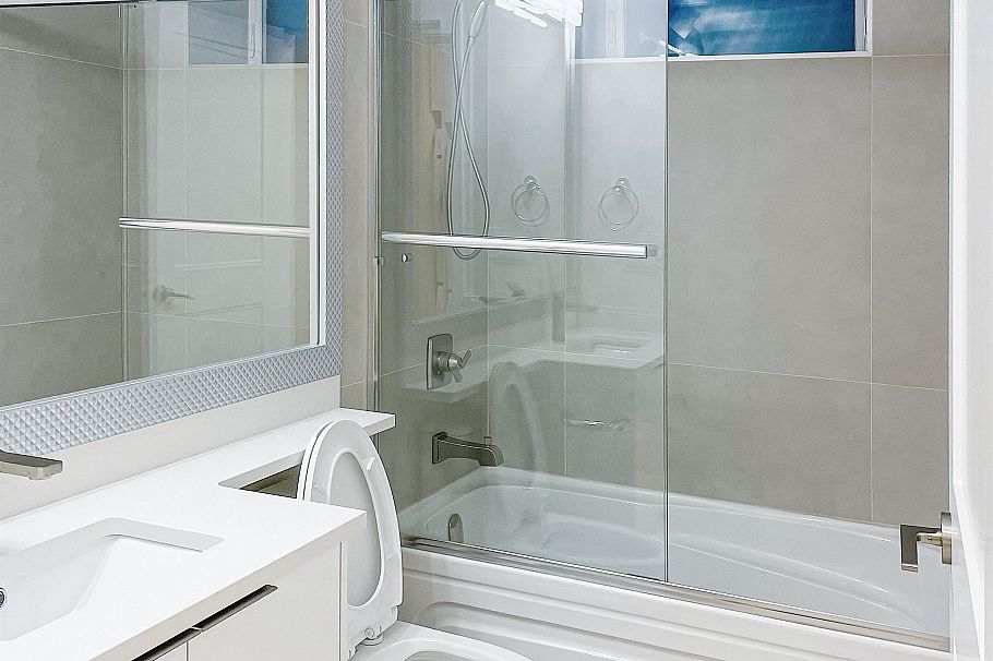 1470 W 57th Avenue Vancouver, BC - 35