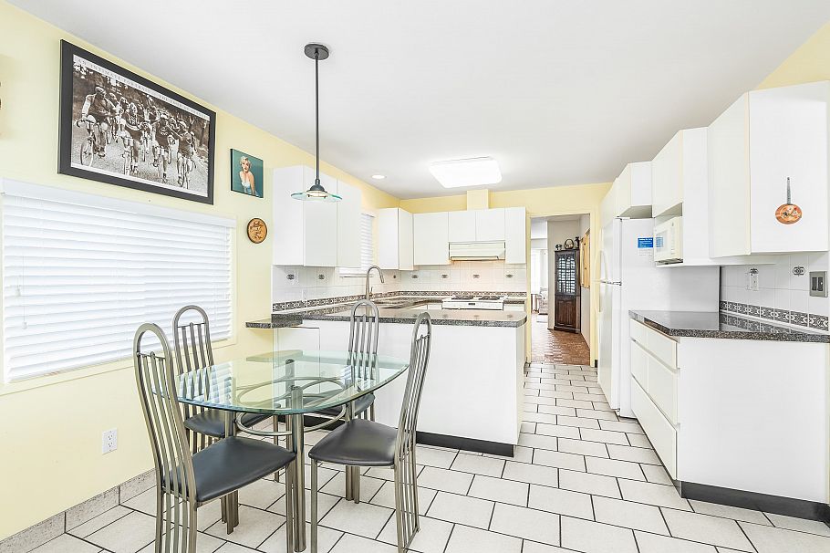 3782 Mt Seymour Parkway North Vancouver, BC - 8