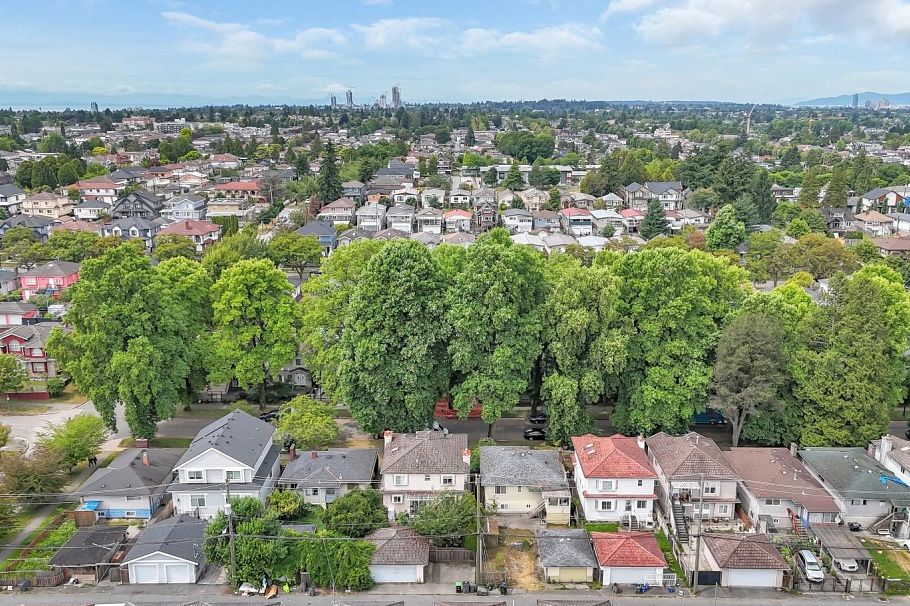 5338 Chambers Street Vancouver, BC - 14