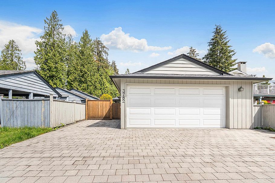 3782 Mt Seymour Parkway North Vancouver, BC - 2