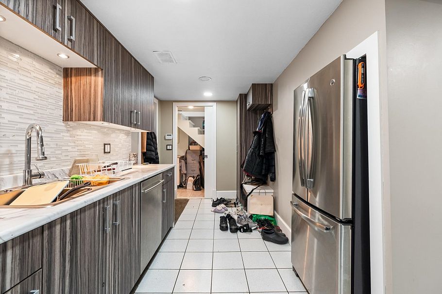 5516 Clarendon Street Vancouver, BC - 30