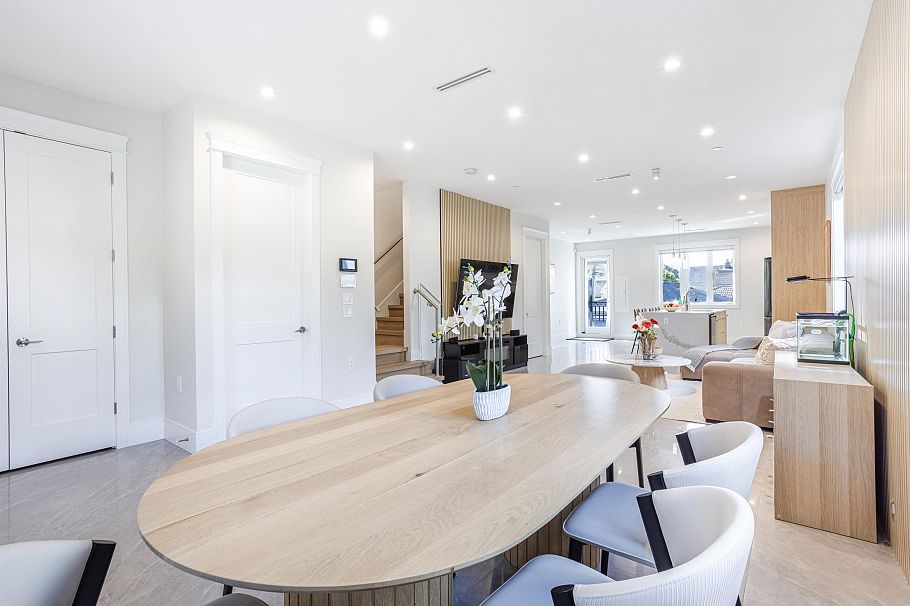 1470 W 57th Avenue Vancouver, BC - 3