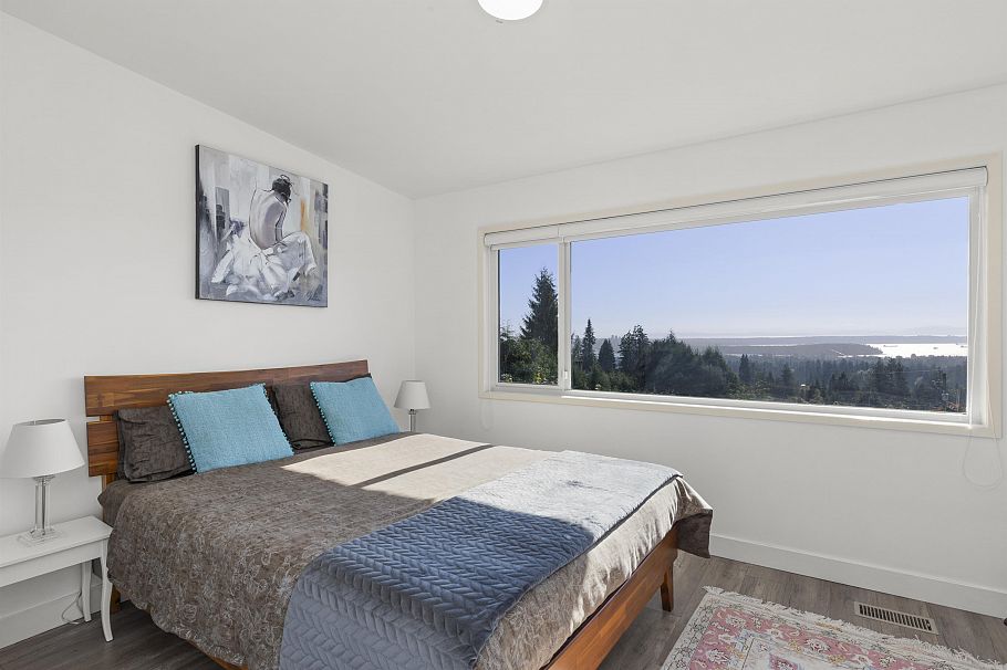 637 Alpine Court North Vancouver, BC - 14