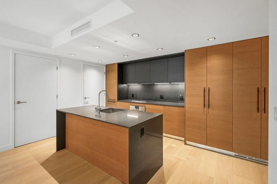 3210 1289 Hornby Street Vancouver, BC - 2