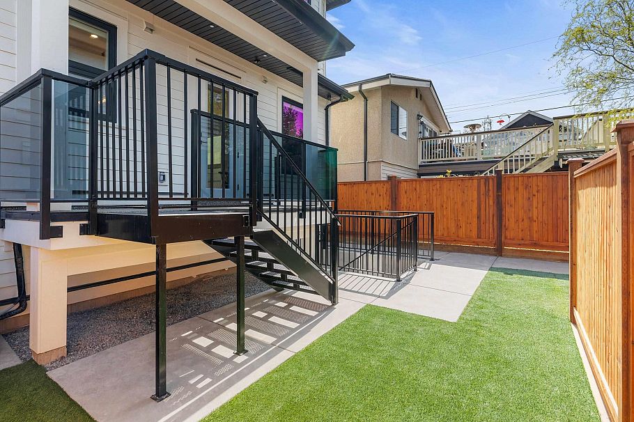 2 1243 Nootka Street Vancouver, BC - 6