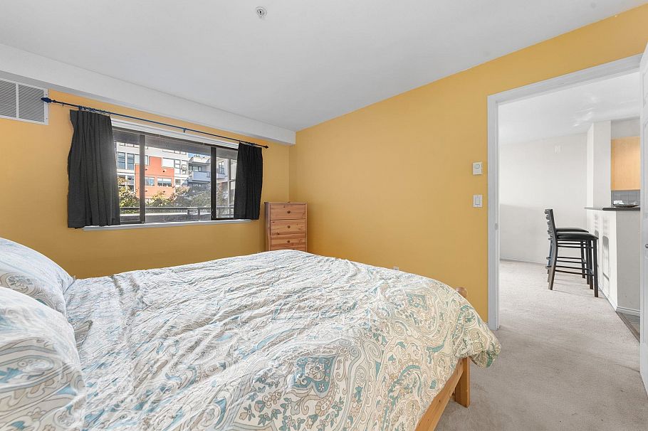 405 305 Lonsdale Avenue North Vancouver, BC - 21