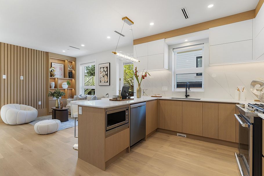 2 1243 Nootka Street Vancouver, BC - 17