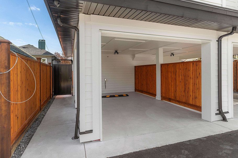 1 1243 Nootka Street Vancouver, BC - 32