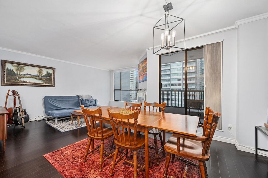 602 1270 Robson Street Vancouver, BC - 4