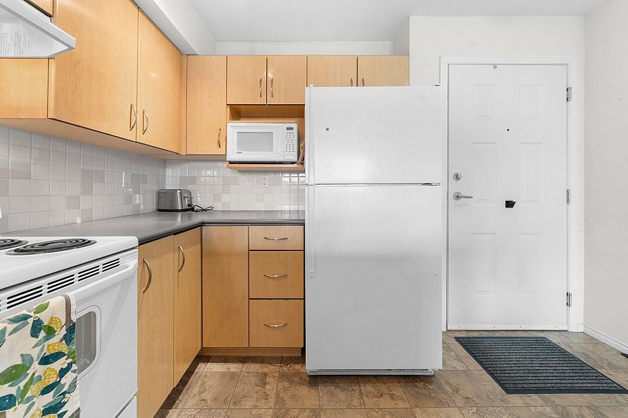 405 305 Lonsdale Avenue North Vancouver, BC - 14