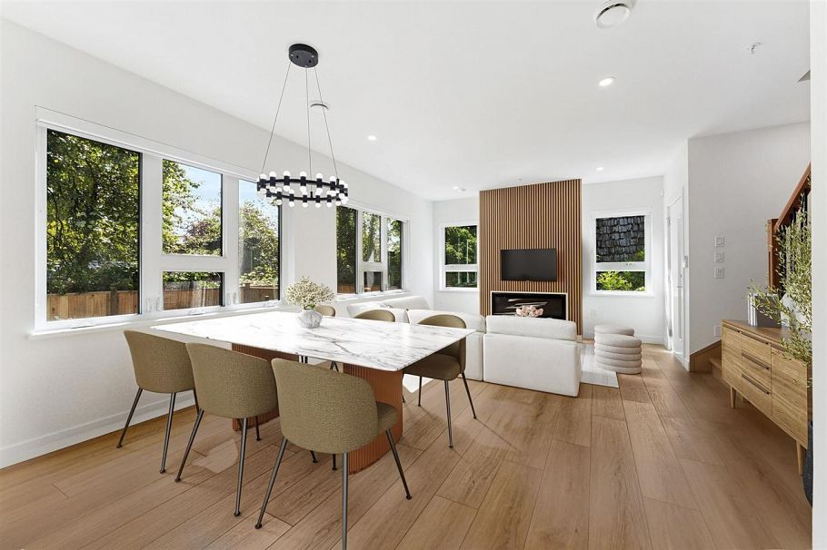 842 St. Denis Avenue North Vancouver, BC - 3