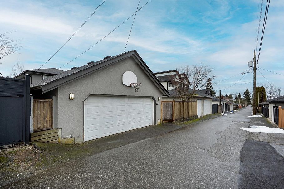 5516 Clarendon Street Vancouver, BC - 28