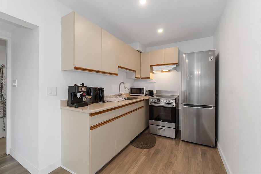 637 Alpine Court North Vancouver, BC - 25