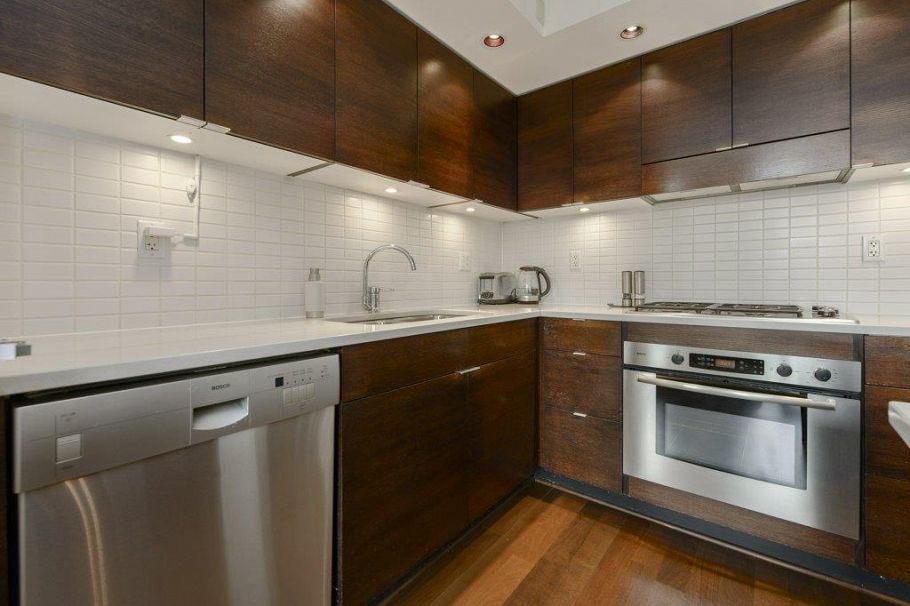 503 1055 Homer Street Vancouver, BC - 4