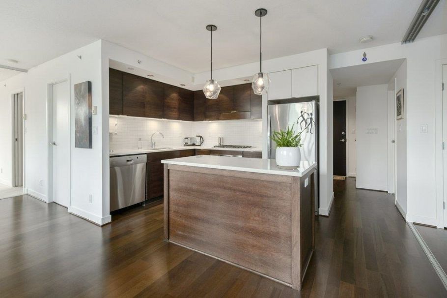 503 1055 Homer Street Vancouver, BC - 2