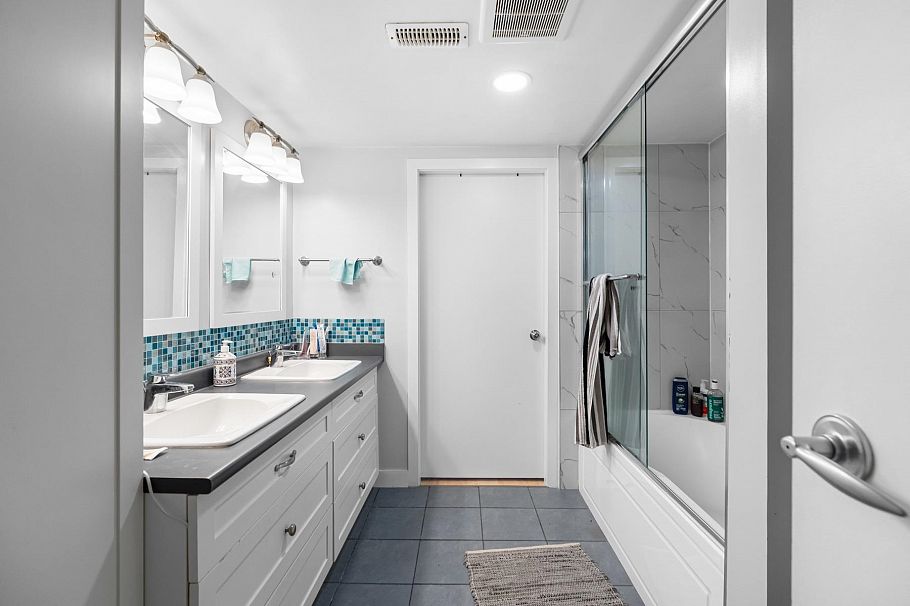 5516 Clarendon Street Vancouver, BC - 35