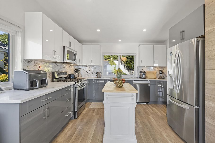 637 Alpine Court North Vancouver, BC - 12