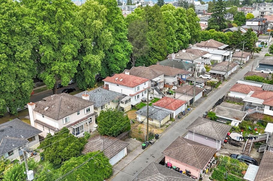 5338 Chambers Street Vancouver, BC - 4