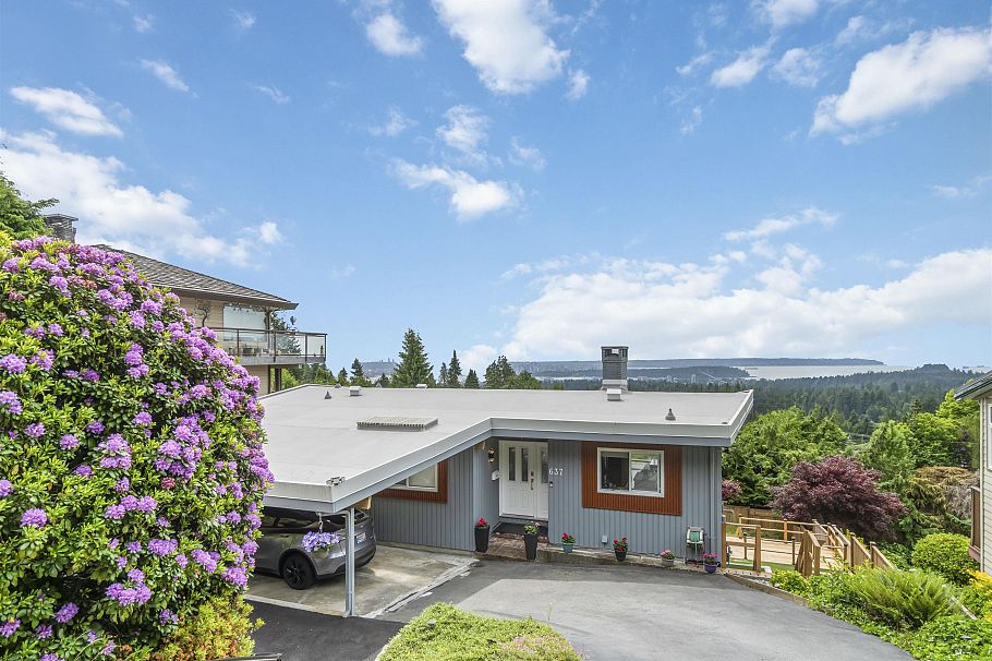 637 Alpine Court North Vancouver, BC - 29