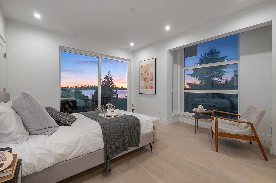 2 432 E 1st Street North Vancouver, BC - 11