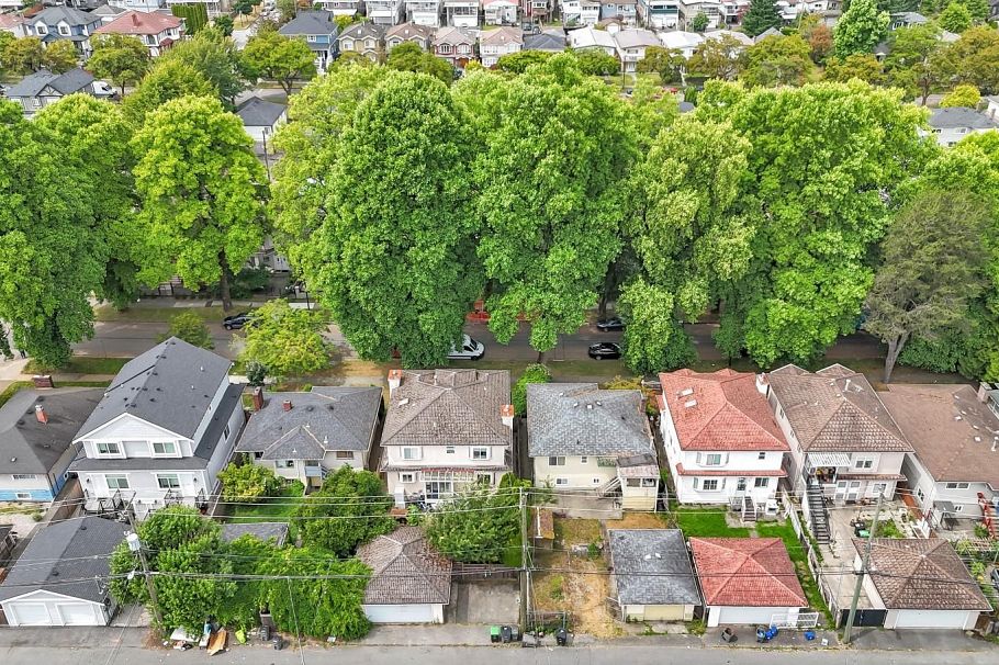 5338 Chambers Street Vancouver, BC - 5