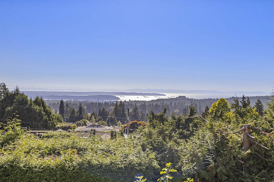 637 Alpine Court North Vancouver, BC - 5