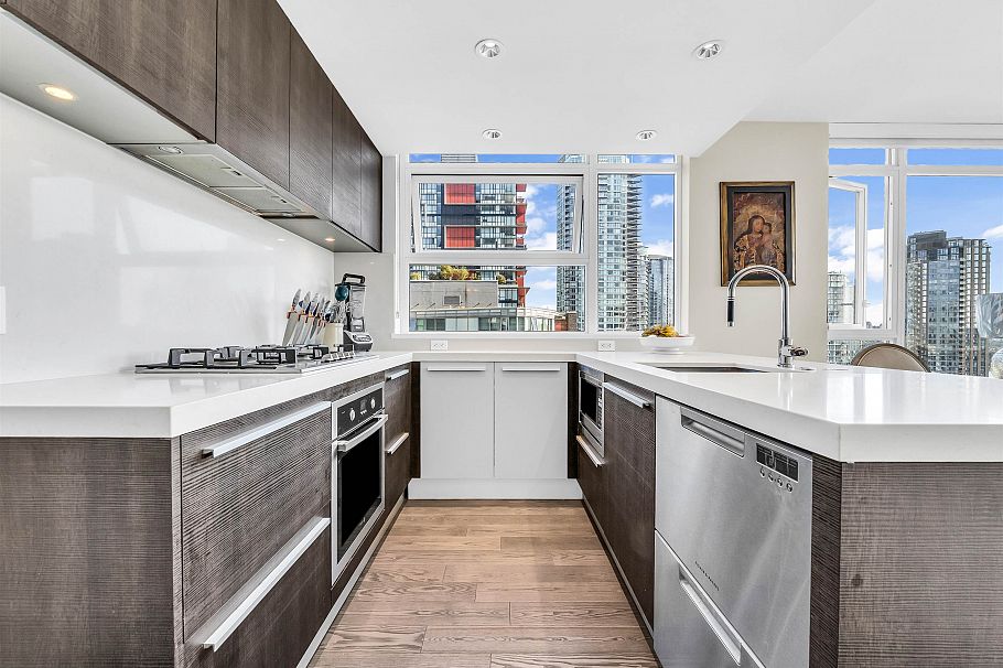 1107 1351 Continental Street Vancouver, BC - 2