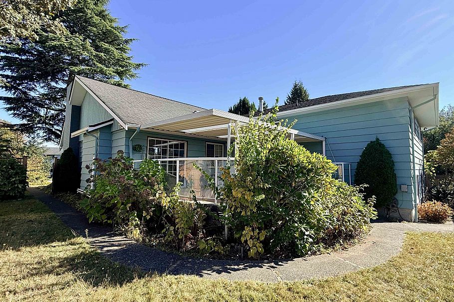 7275 Shawnee Place Vancouver, BC - 2