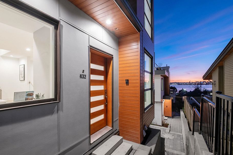 2 432 E 1st Street North Vancouver, BC - 22