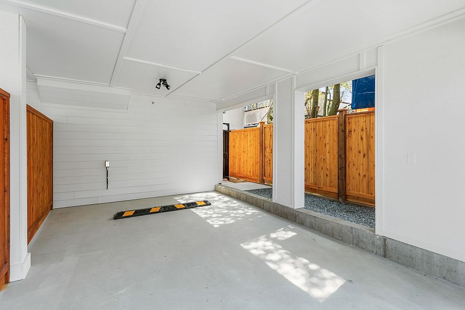 2 1243 Nootka Street Vancouver, BC - 33