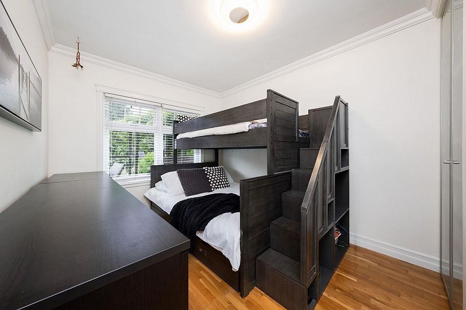 445 W 26th Street North Vancouver, BC - 22