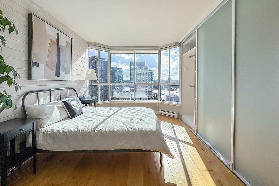 2207 1500 Howe Street Vancouver, BC - 20