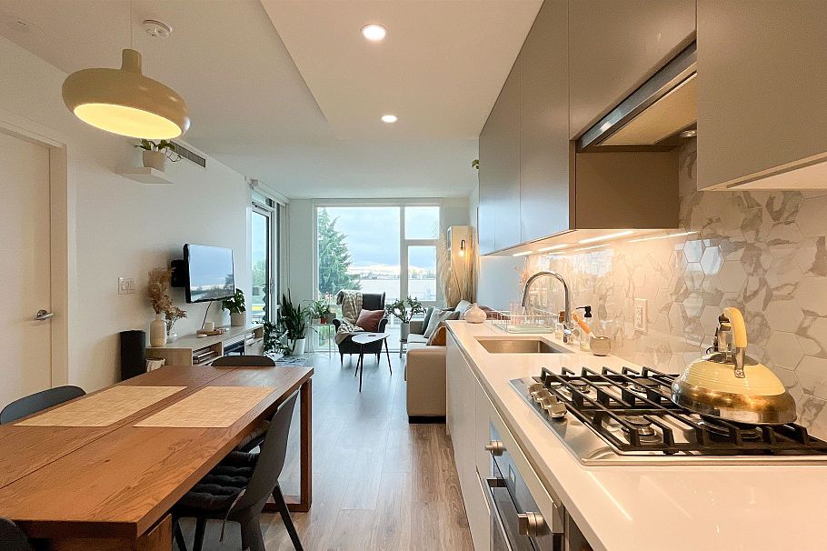 210 8181 Chester Street Vancouver, BC - 7