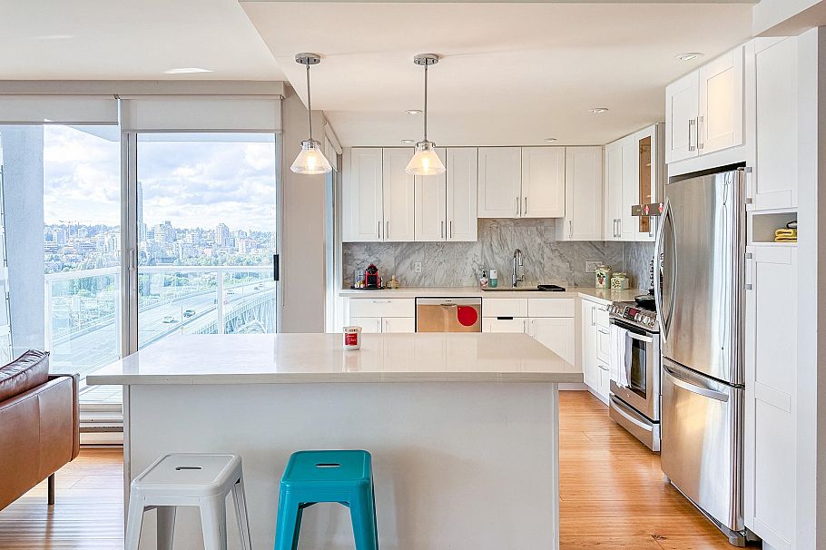 2207 1500 Howe Street Vancouver, BC - 14